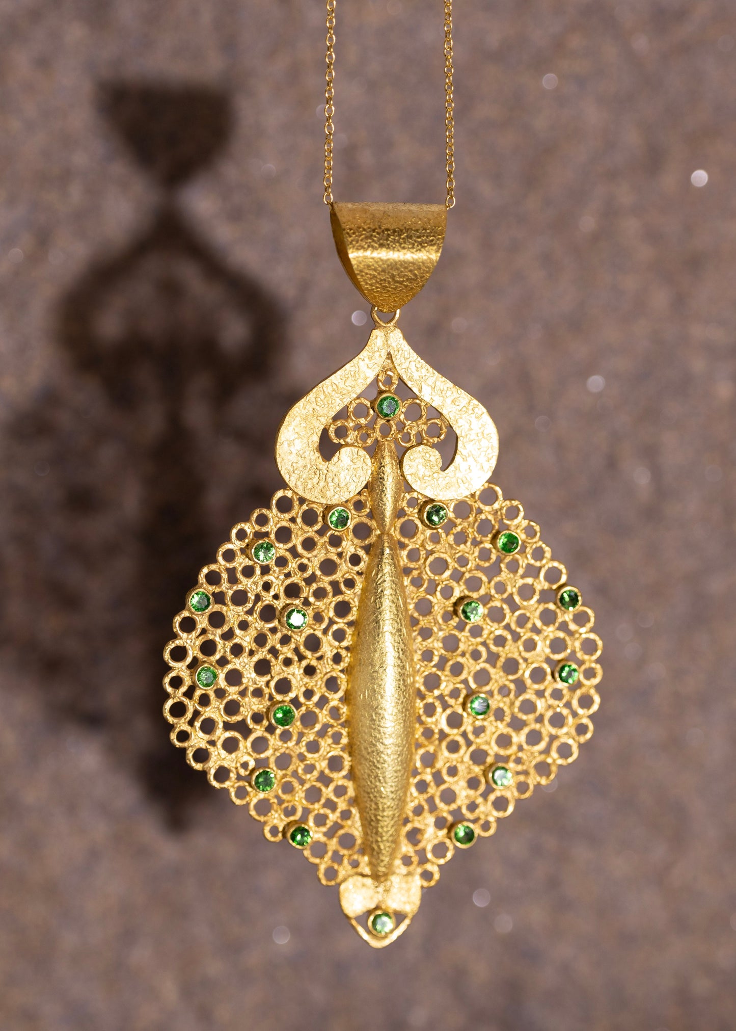 Hawa Tsavorite Pendant