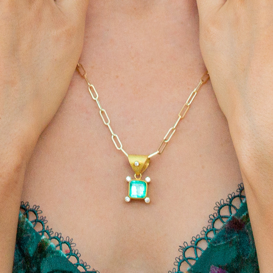 Colombian Emerald Diamond Pendant