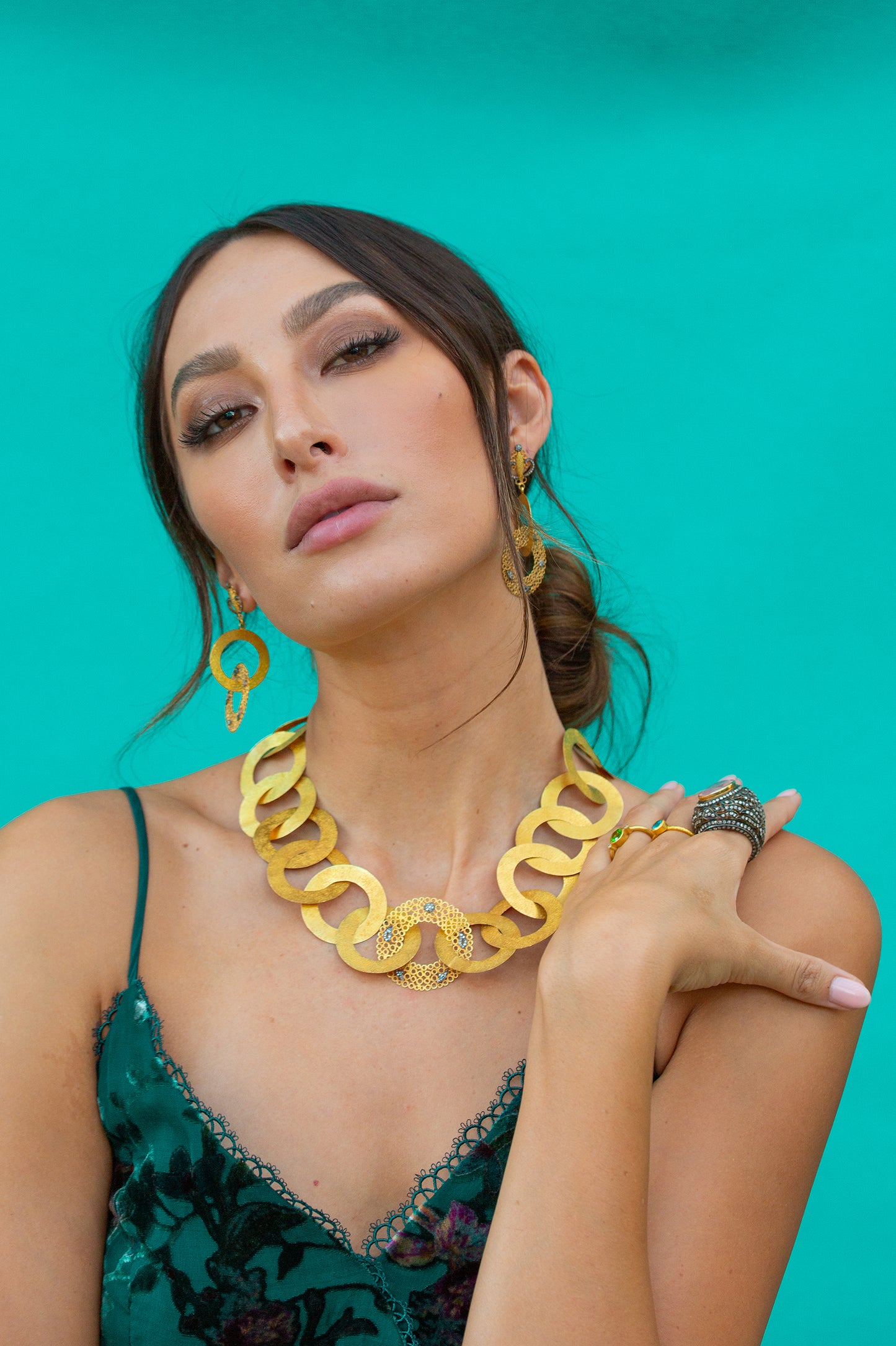 Hawa Gold Disc Necklace